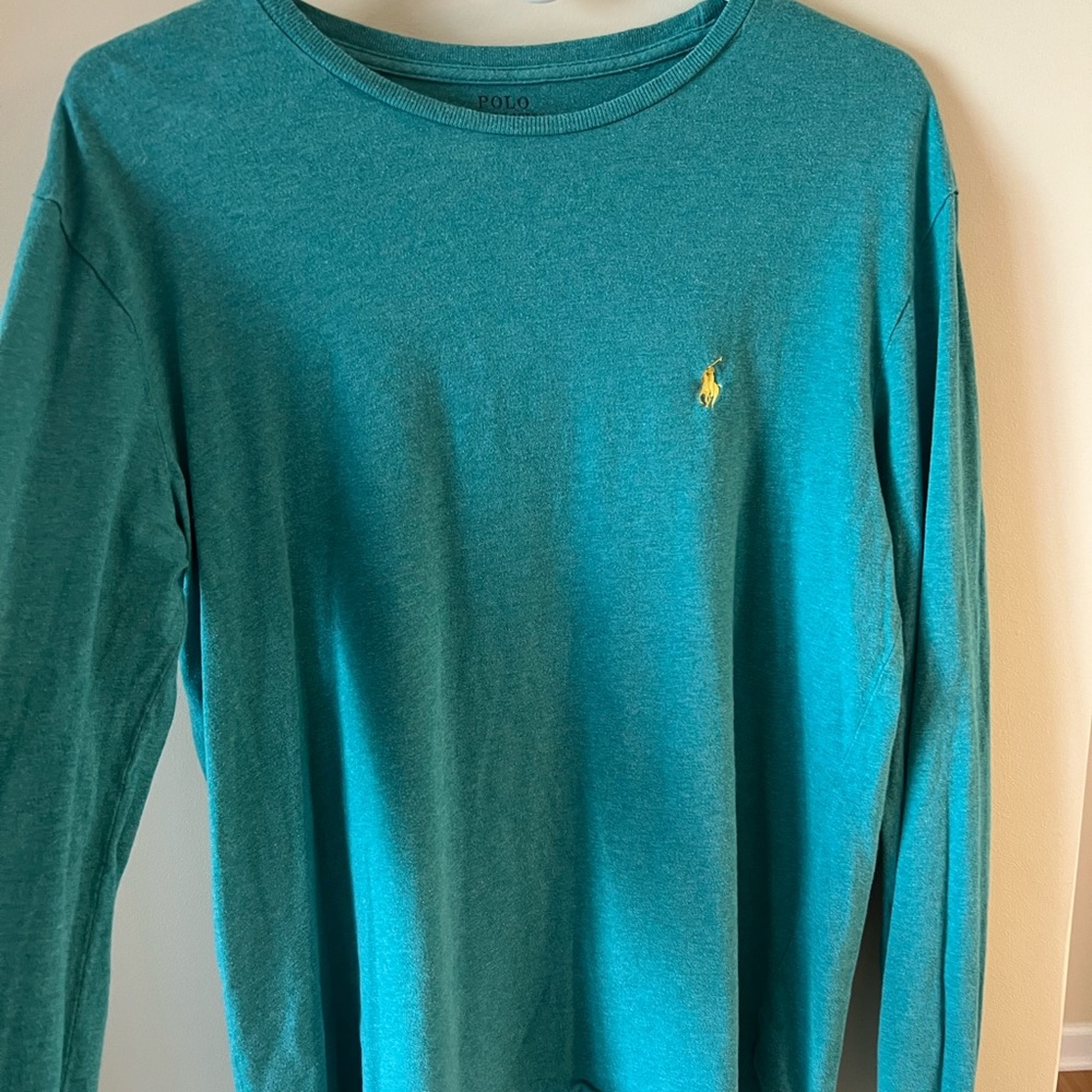 Mens Ralph Lauren Long Sleeve. Size: Medium